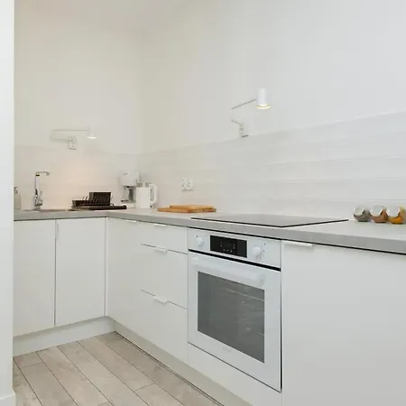 Apartment Jasny Z Balkonem W Swinoujsciu By Renters