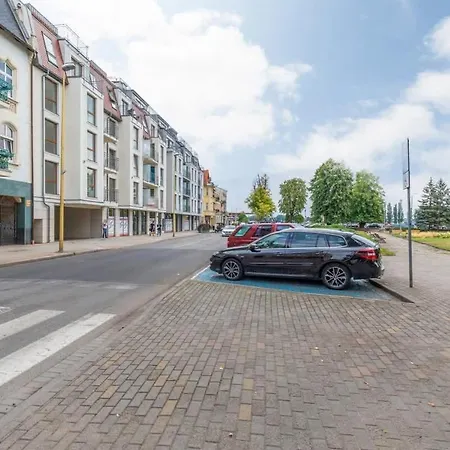 Apartment Jasny Z Balkonem W Swinoujsciu By Renters Swinemünde